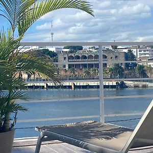 Apartment Frente A La Zona Colonial,